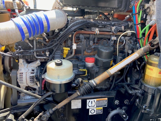 2019 Kenworth T880 - image 7