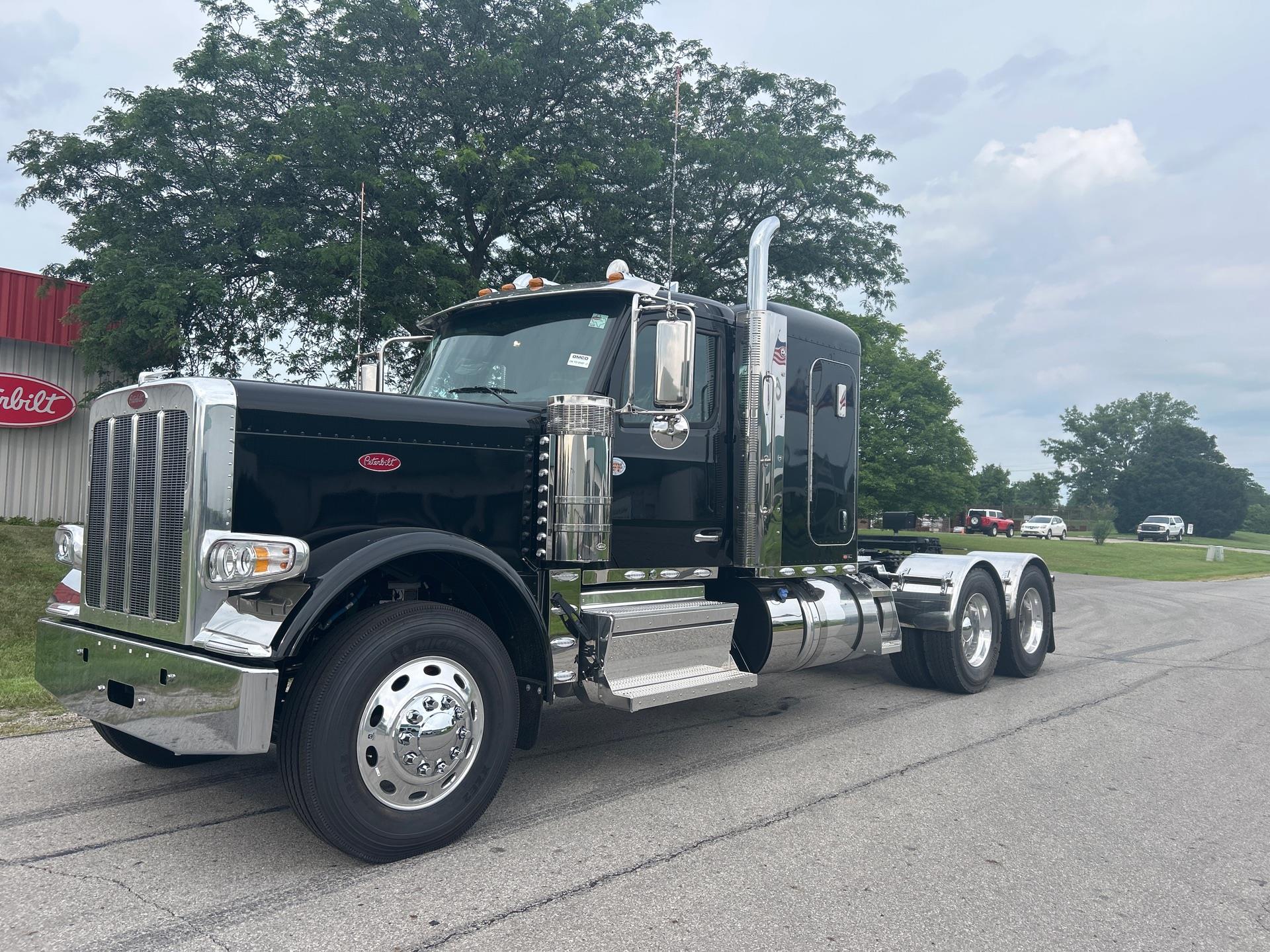 2026 Peterbilt 589