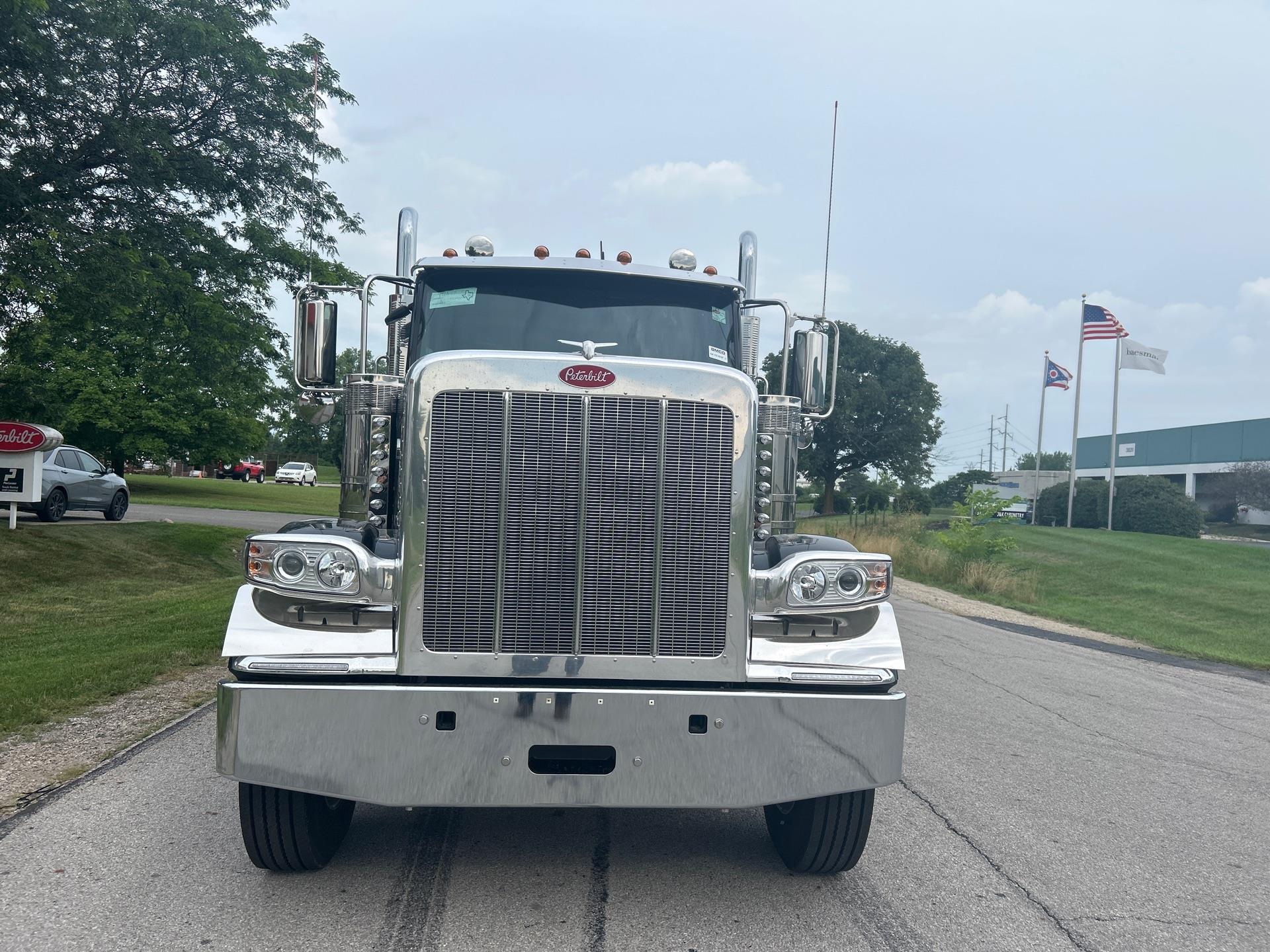 2026 Peterbilt - image 2