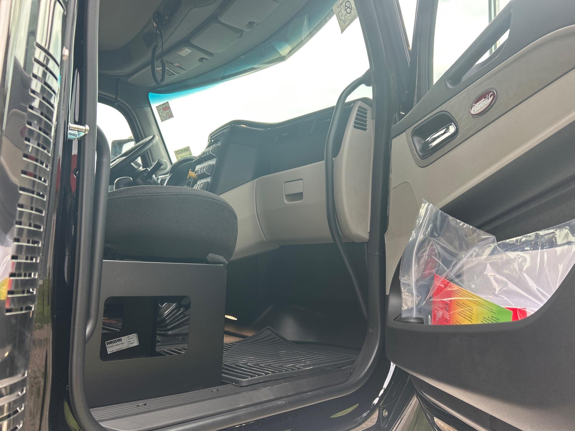 2026 Peterbilt - image 12