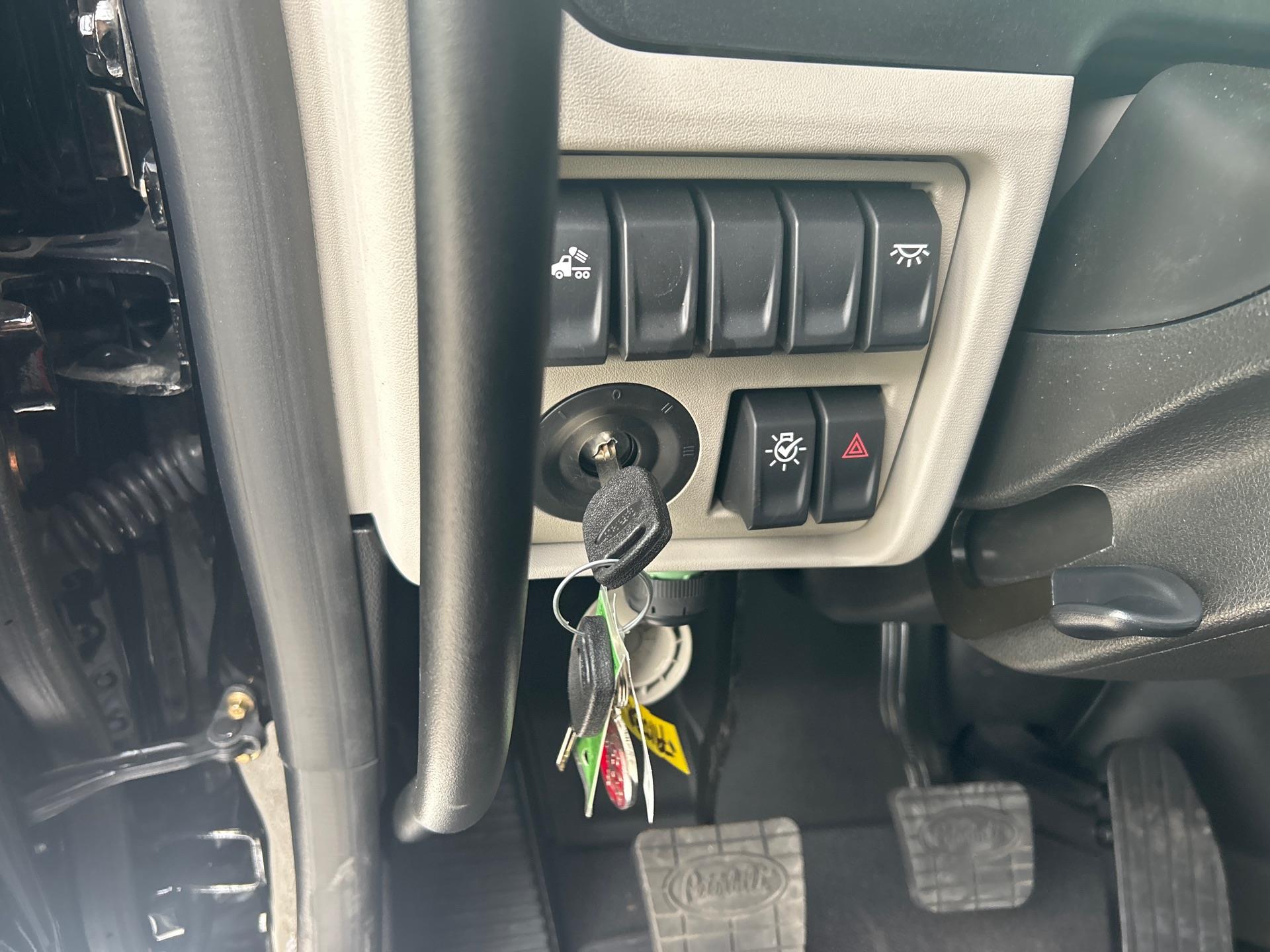 2026 Peterbilt - image 14