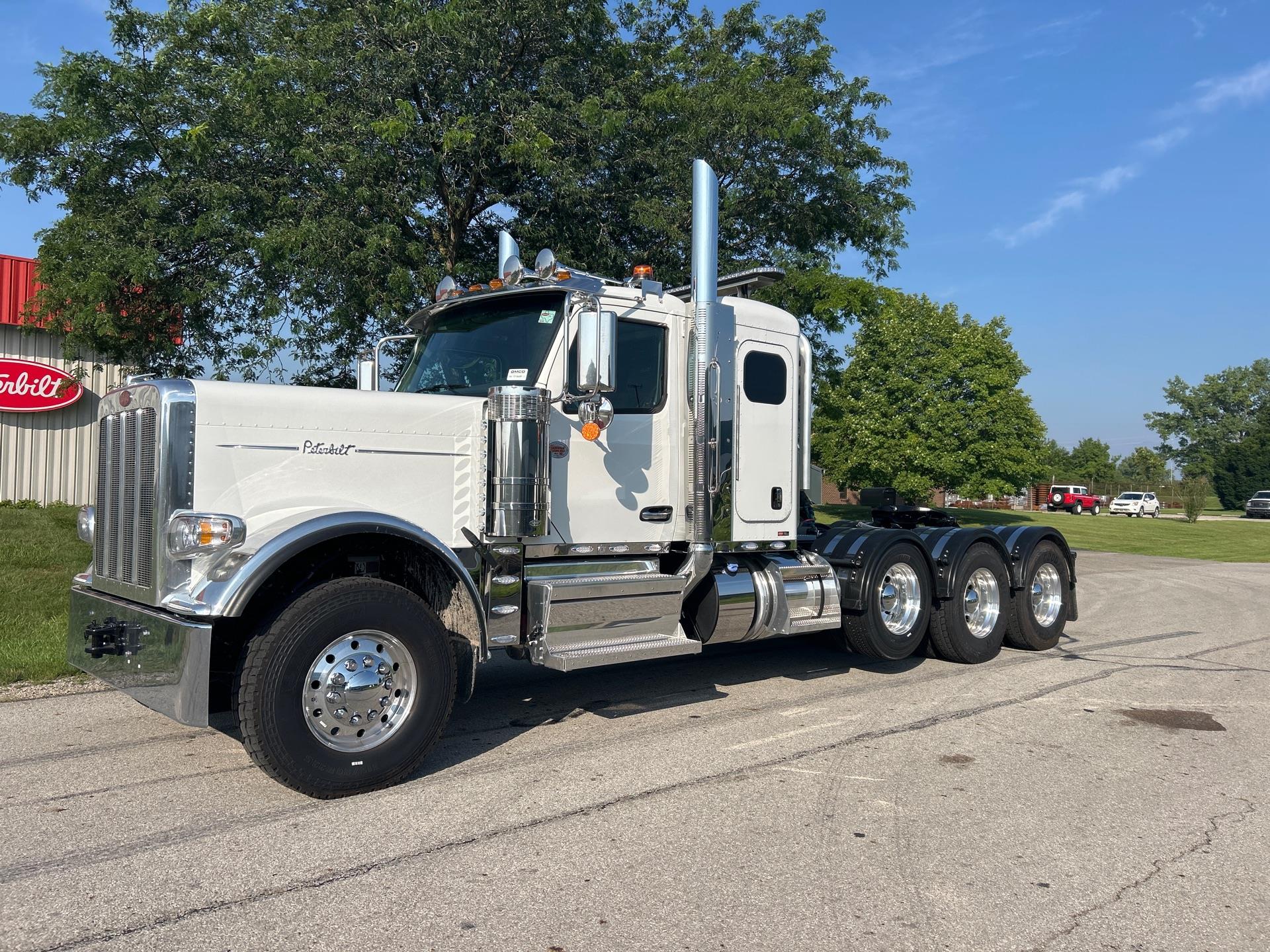 2026 Peterbilt 589