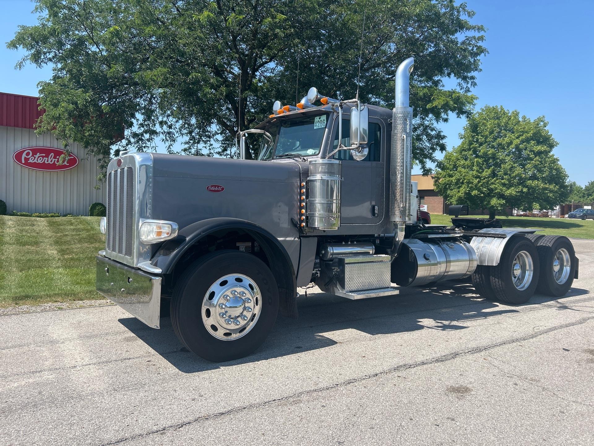 2019 Peterbilt 389