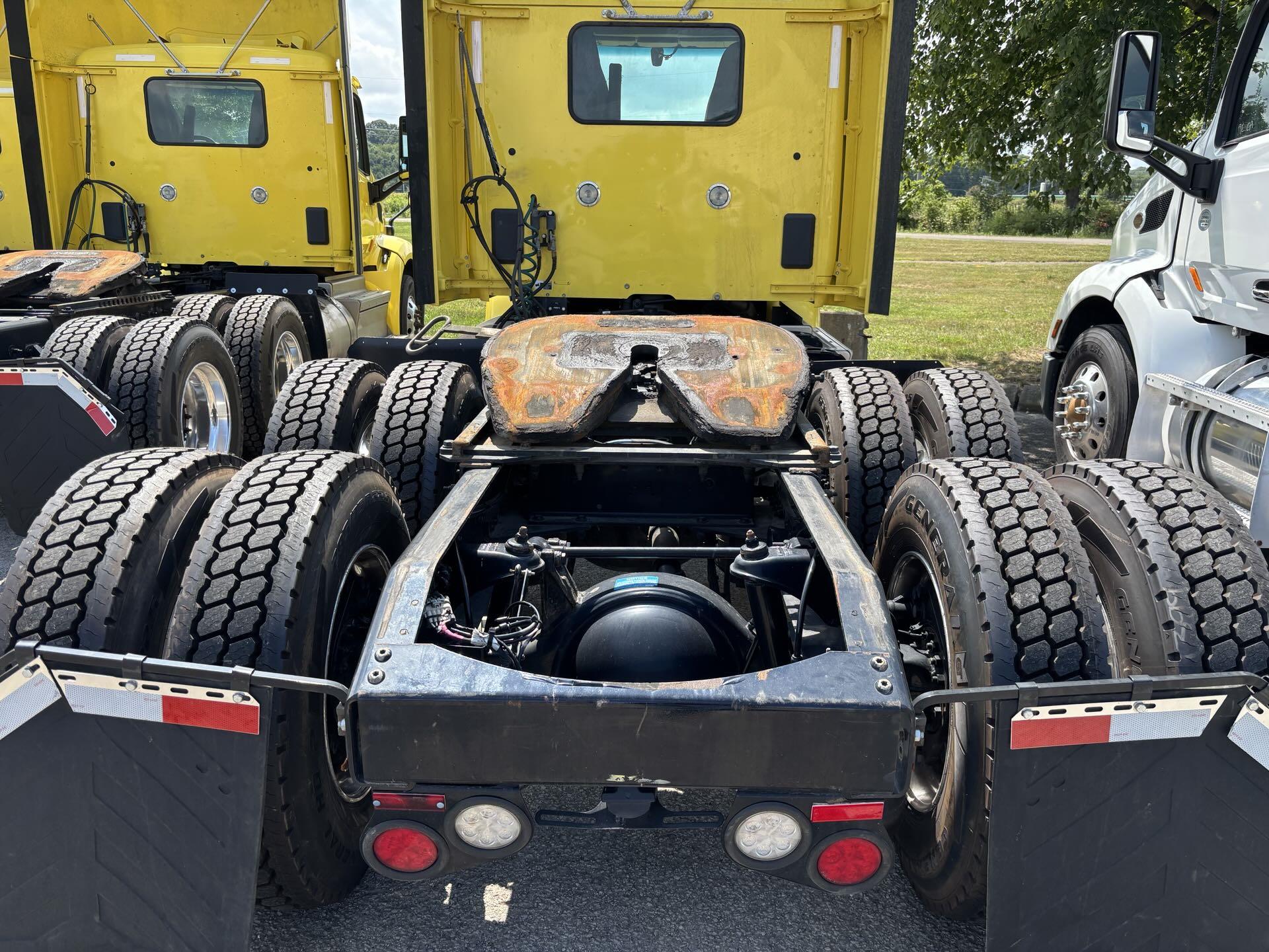 2021 Peterbilt 579 - image 5