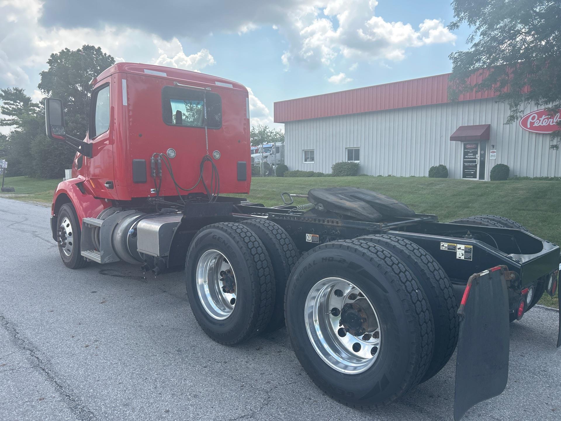 2021 Peterbilt 579 - image 7