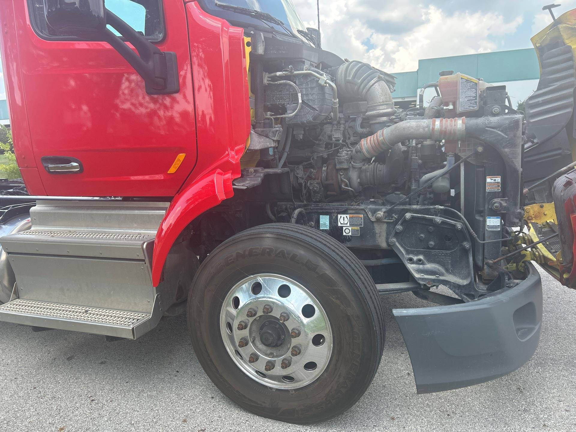 2021 Peterbilt 579 - image 9