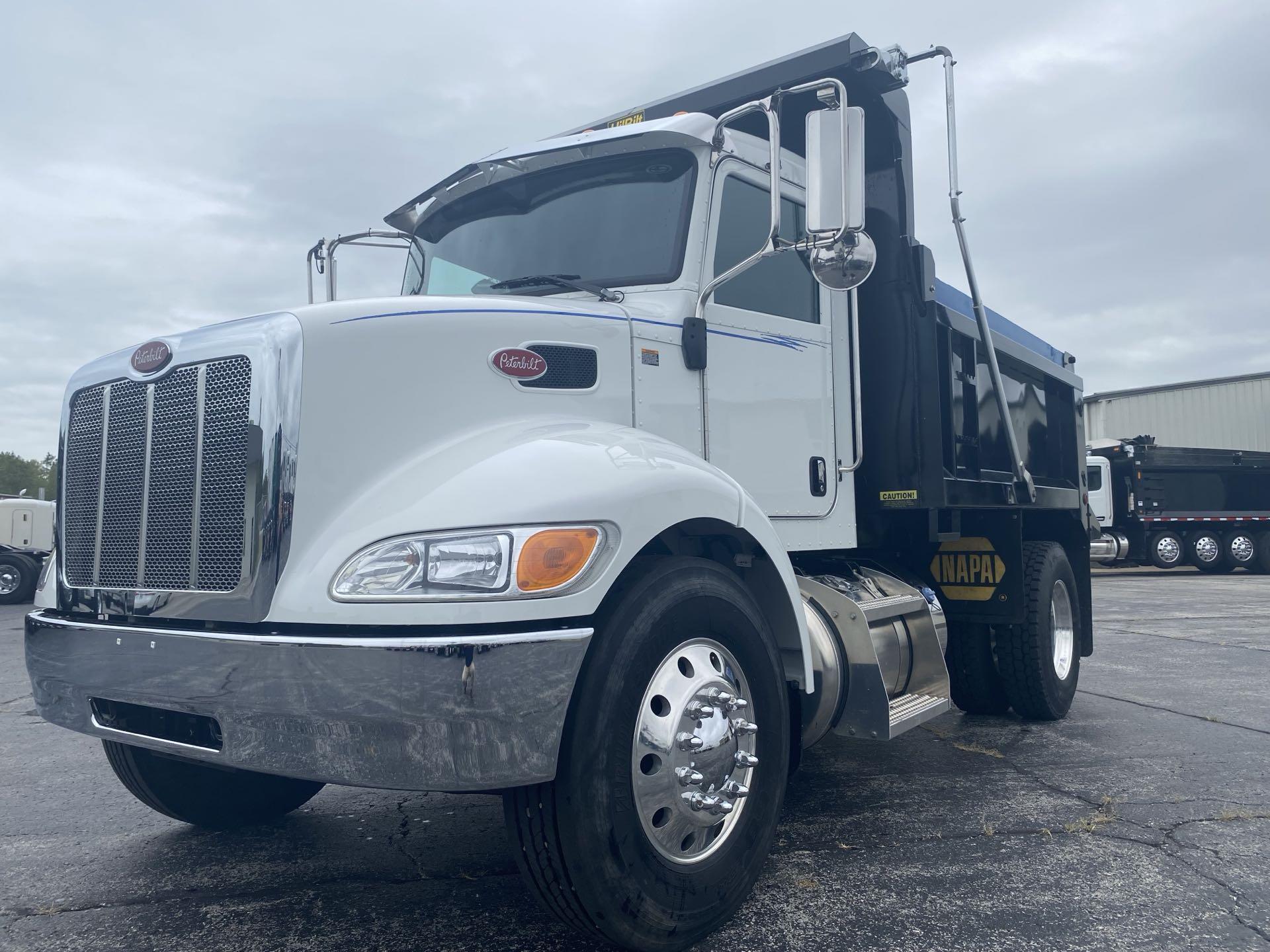2017 Peterbilt 337