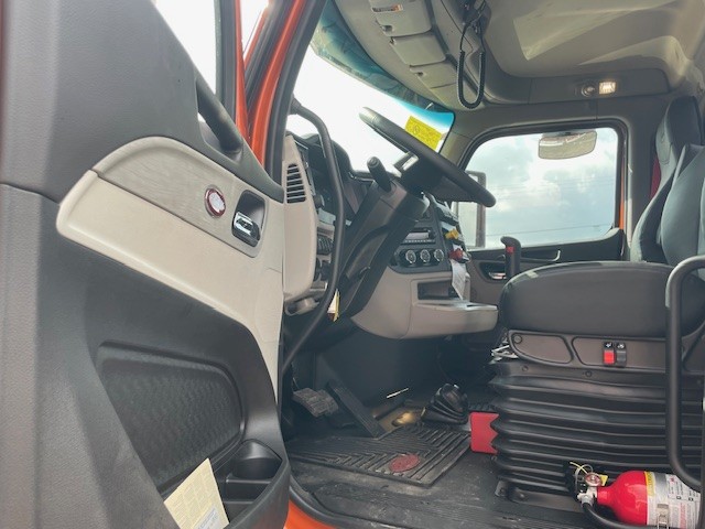 2026 Peterbilt - image 9