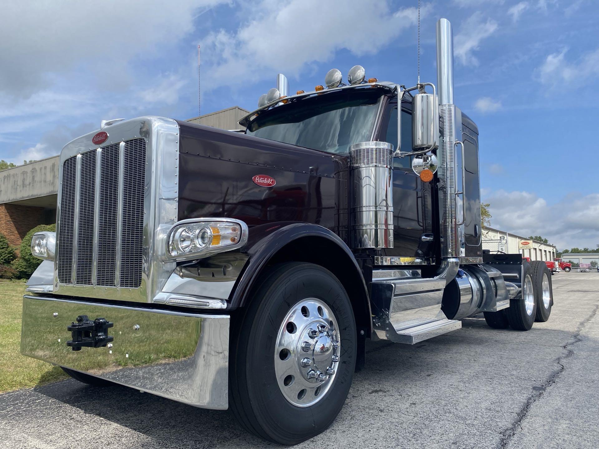 2026 Peterbilt 589