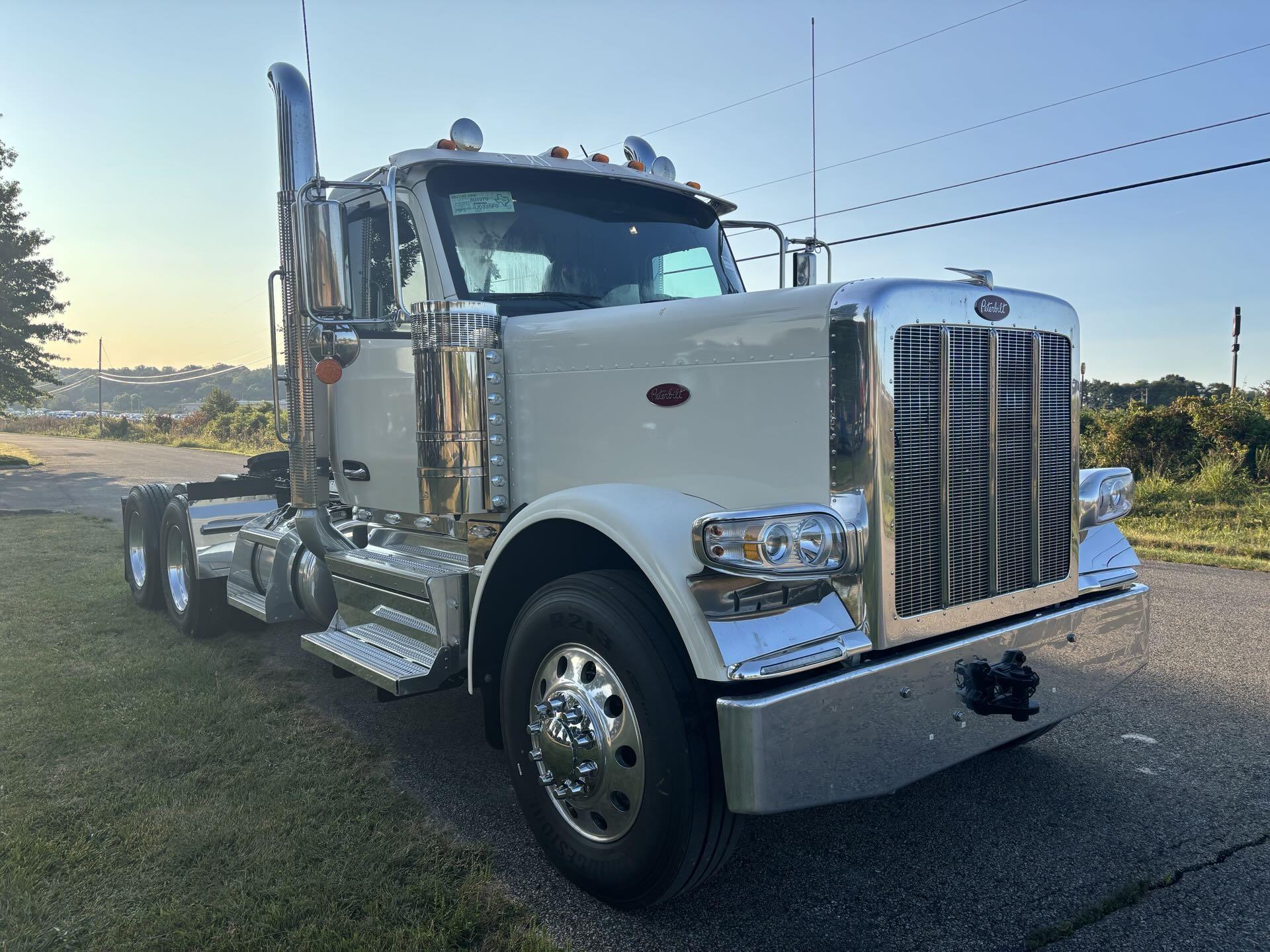 2026 Peterbilt - image 2