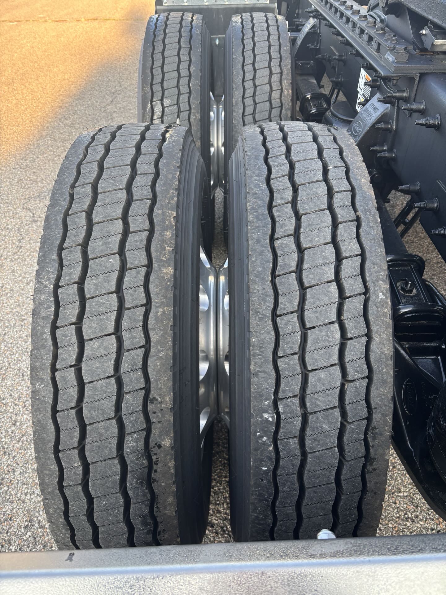 2026 Peterbilt - image 9