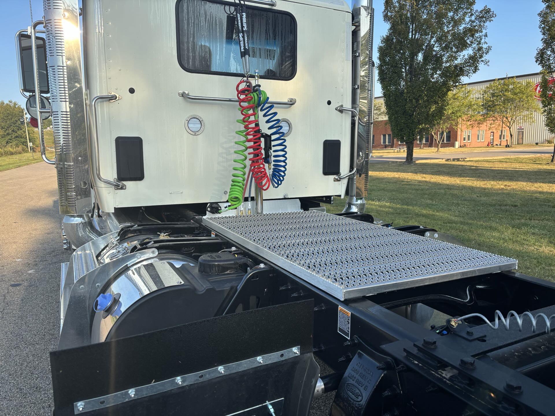 2026 Peterbilt - image 16