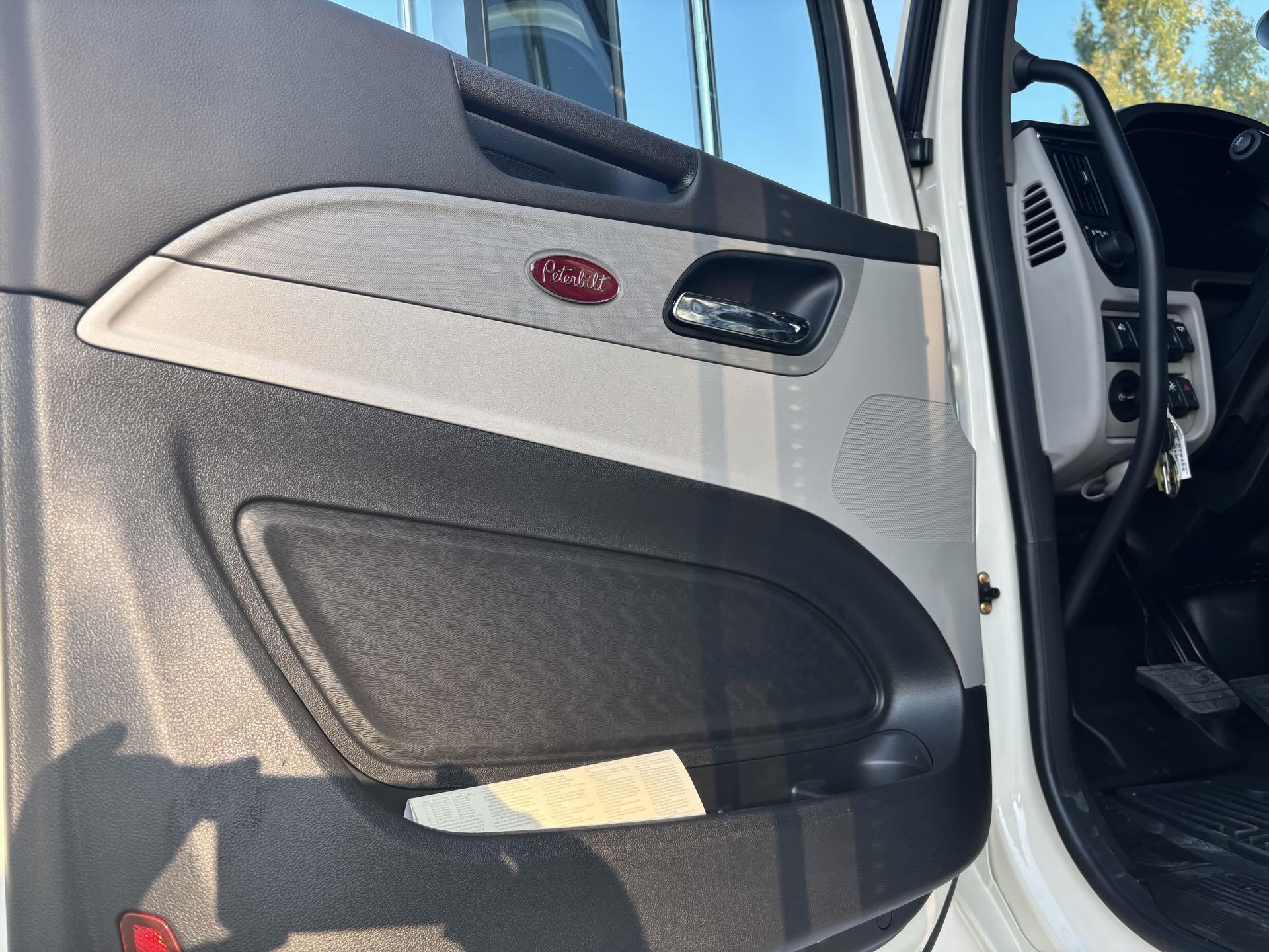 2026 Peterbilt - image 12