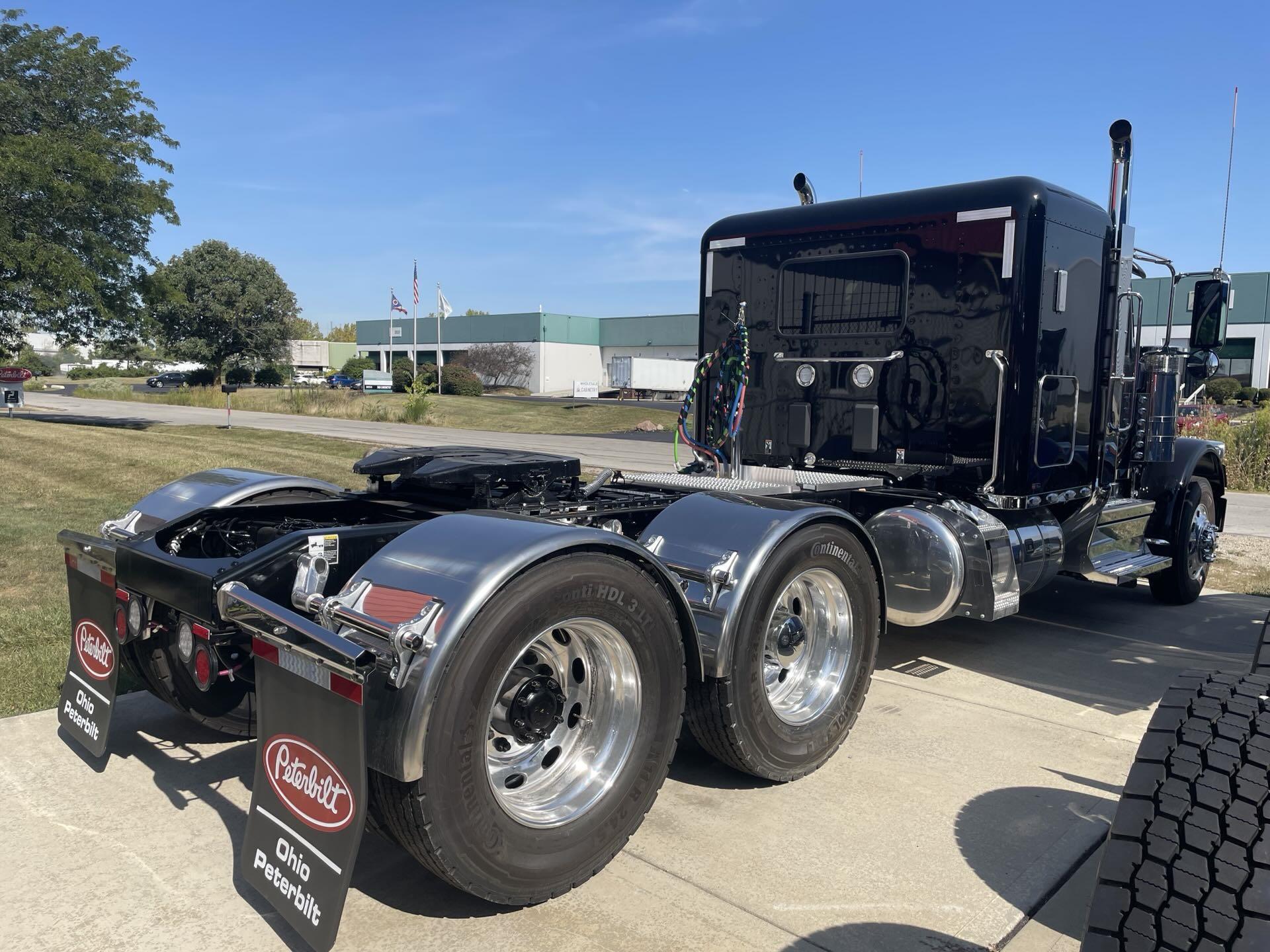 2026 Peterbilt - image 3