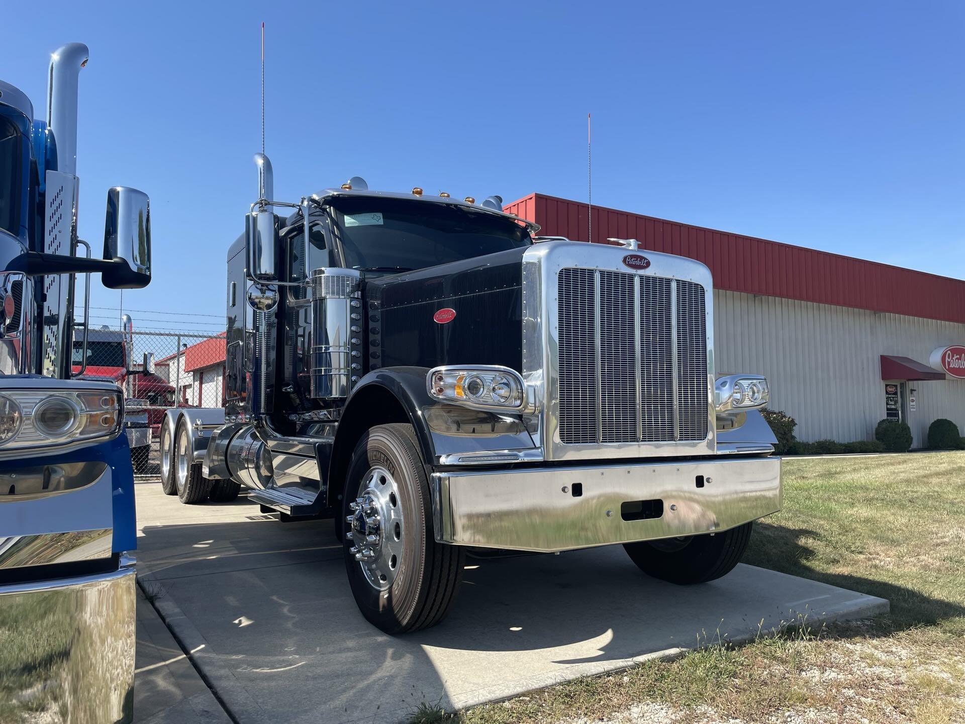 2026 Peterbilt - image 2