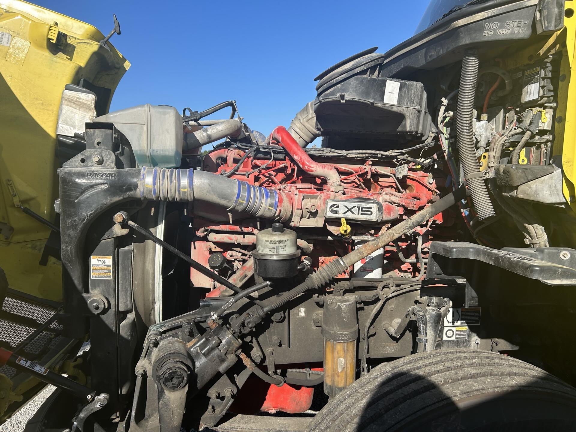 2021 Peterbilt 579 - image 8