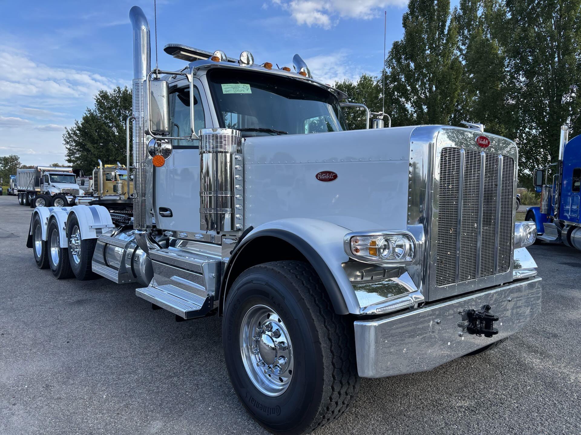 2026 Peterbilt 589