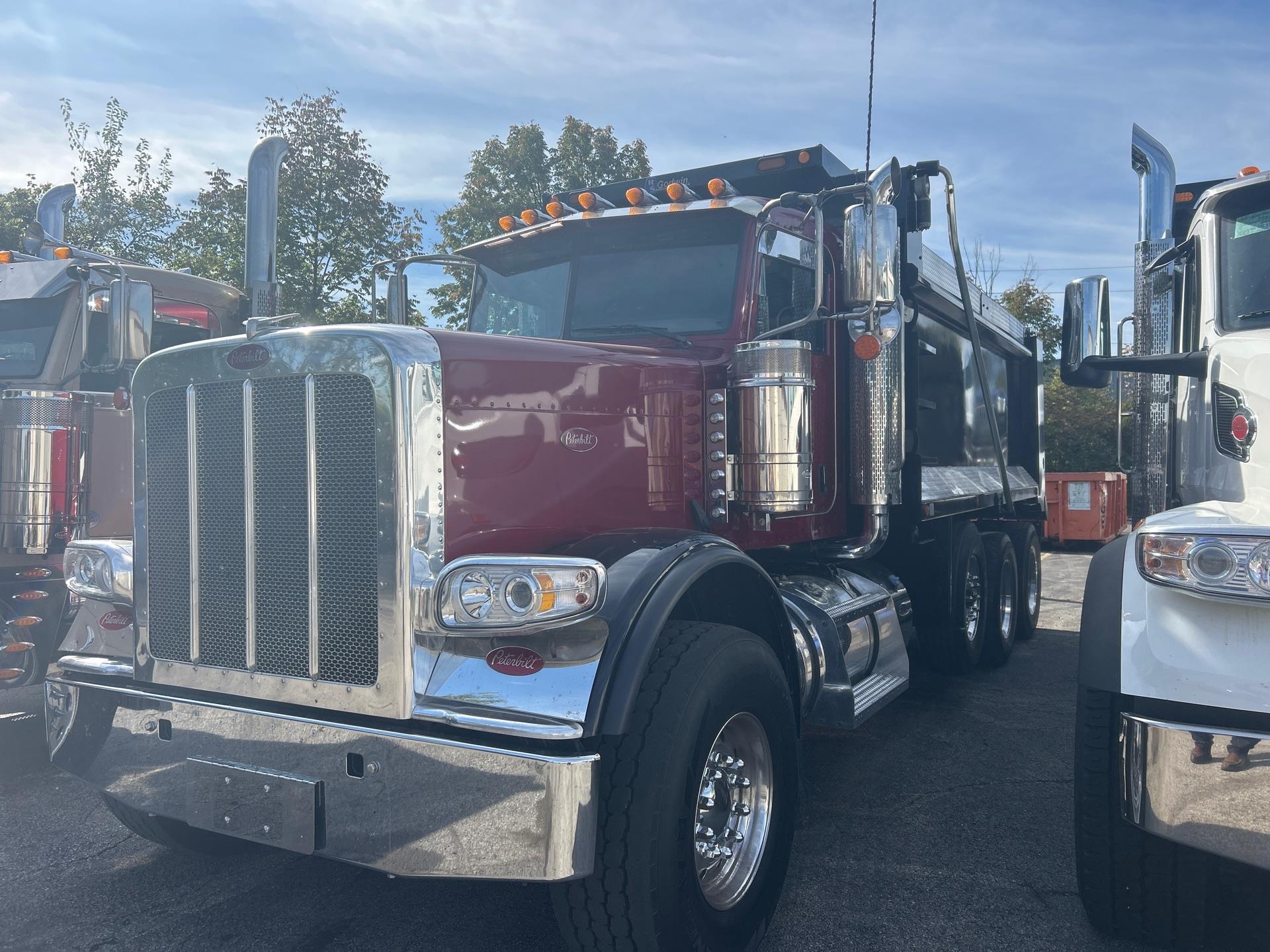 2022 Peterbilt 389