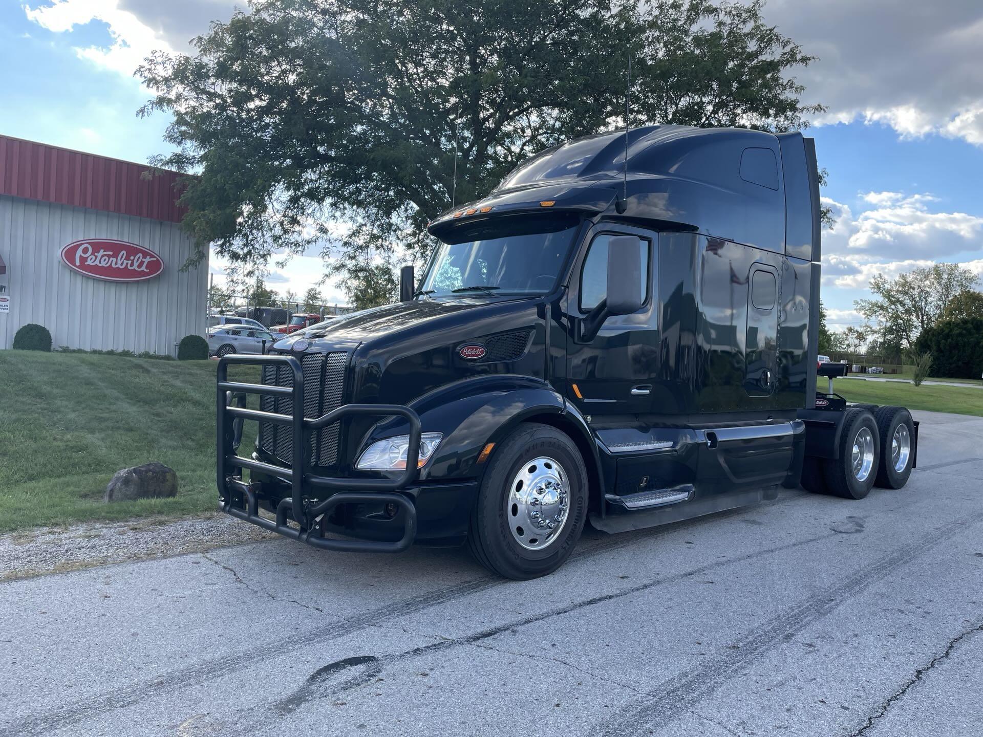 2022 Peterbilt 579