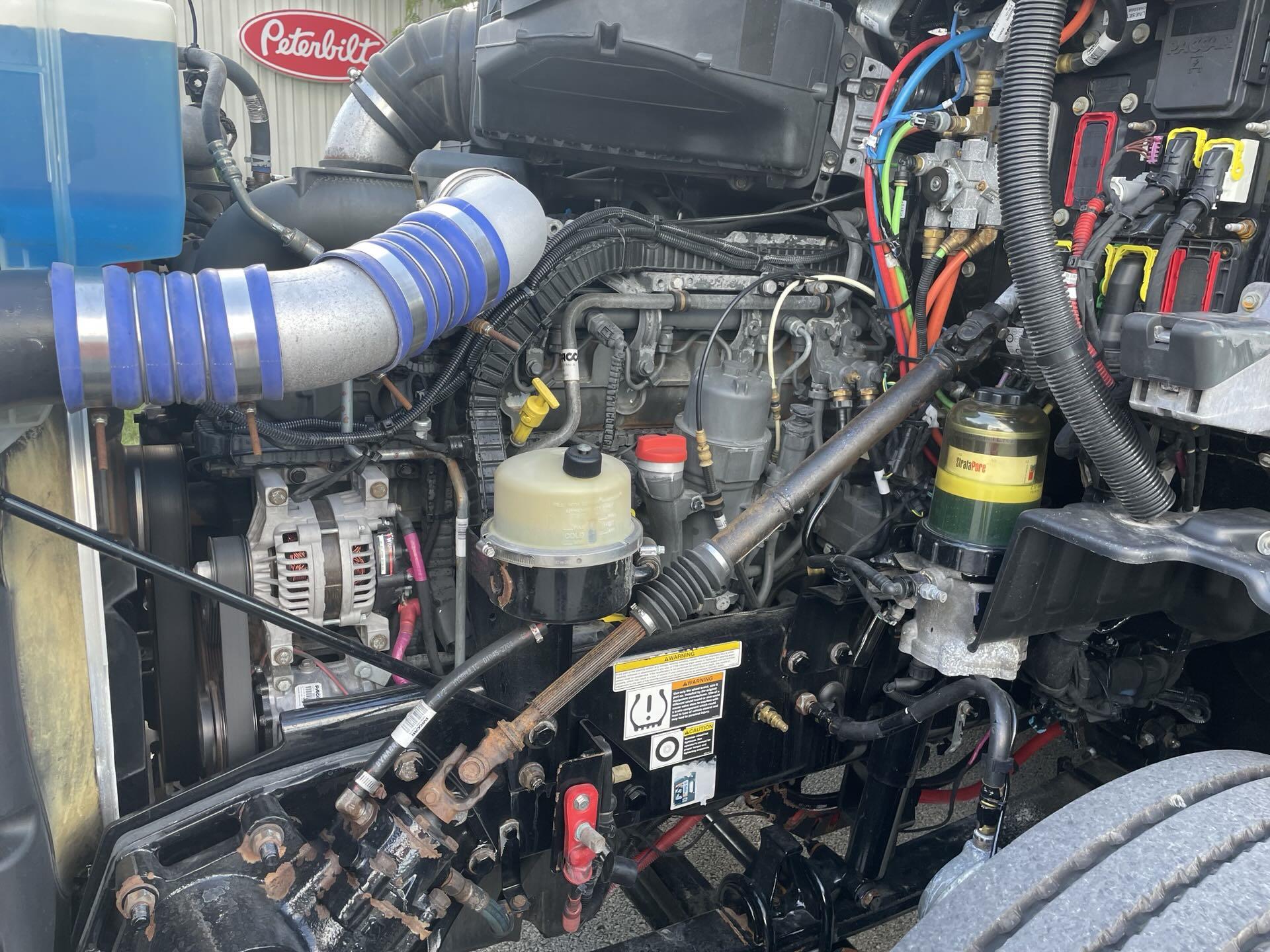 2022 Peterbilt 579 - image 9