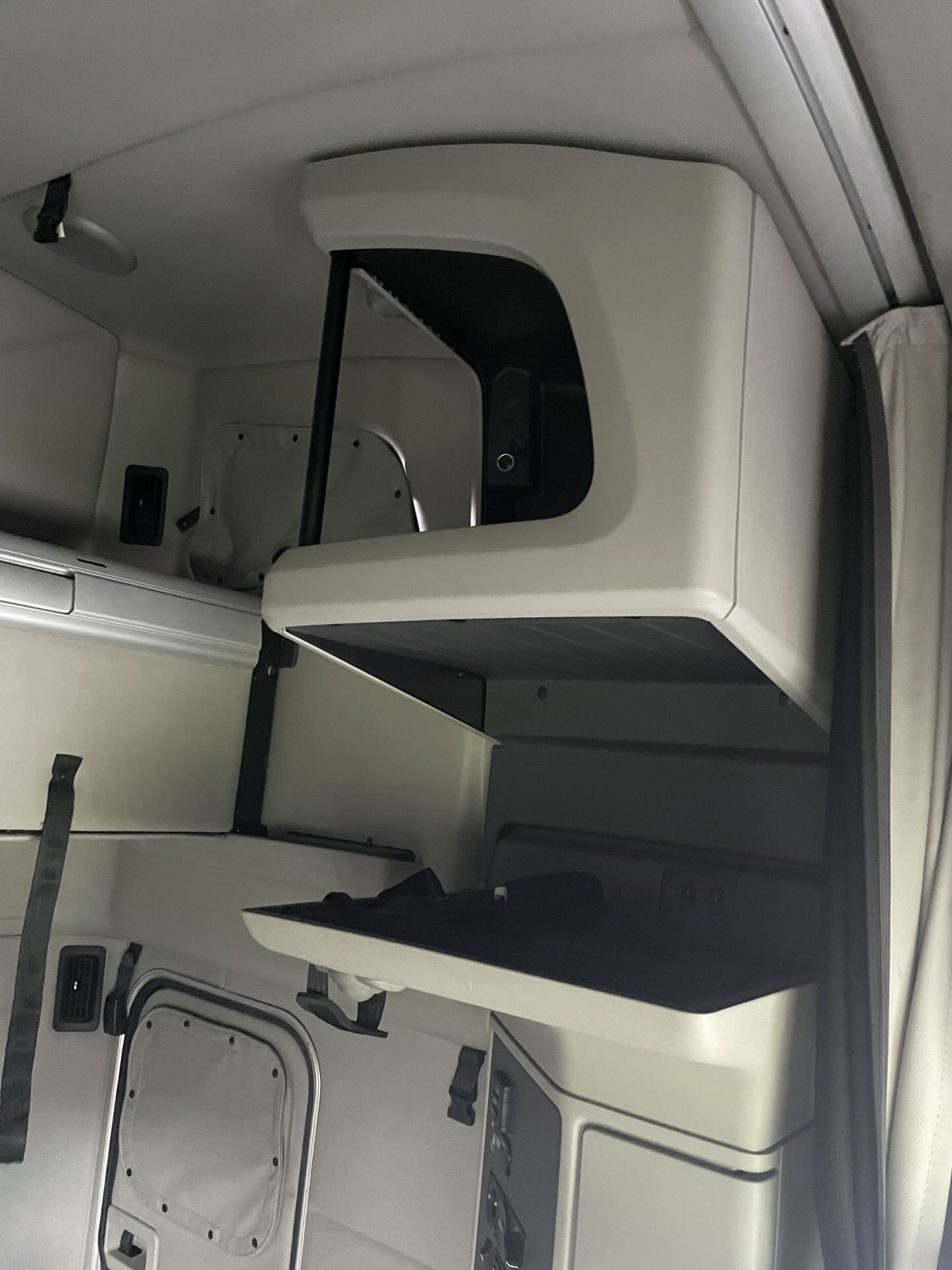 2022 Peterbilt 579 - image 22