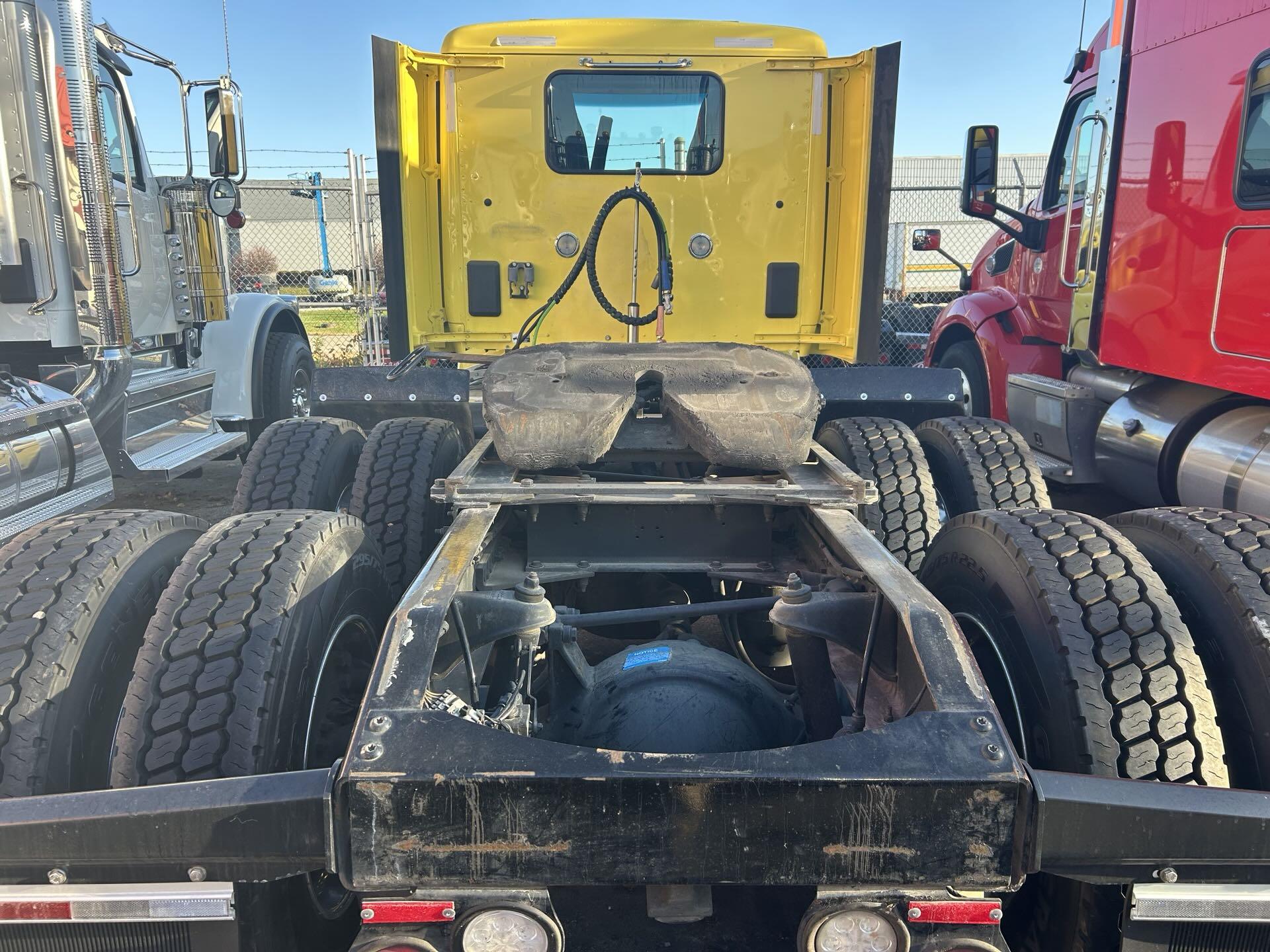 2021 Peterbilt 579 - image 5