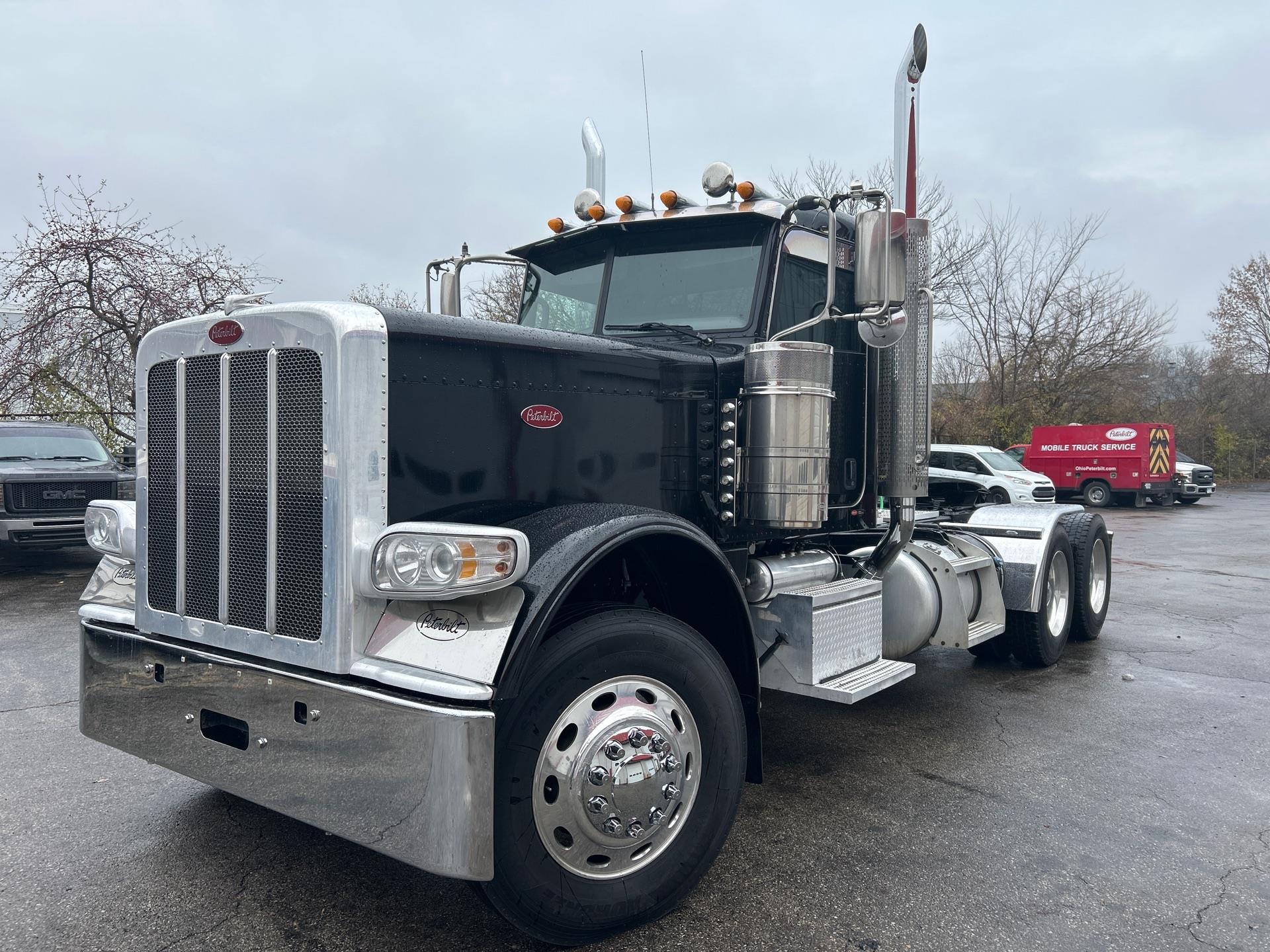 2021 Peterbilt 389
