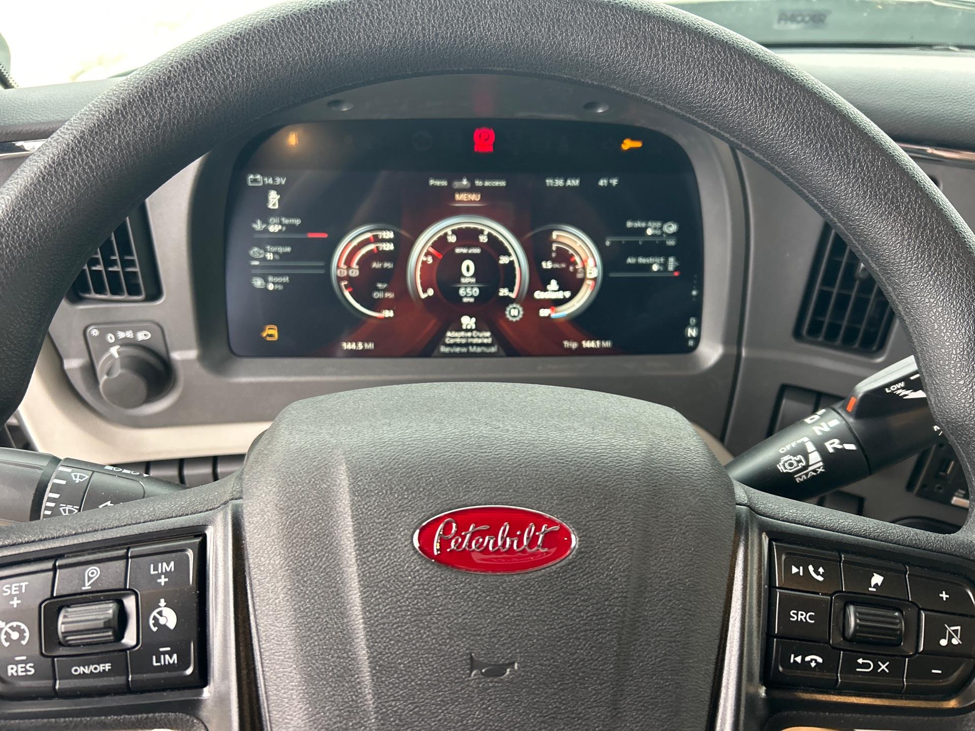 2026 Peterbilt 579 - image 10