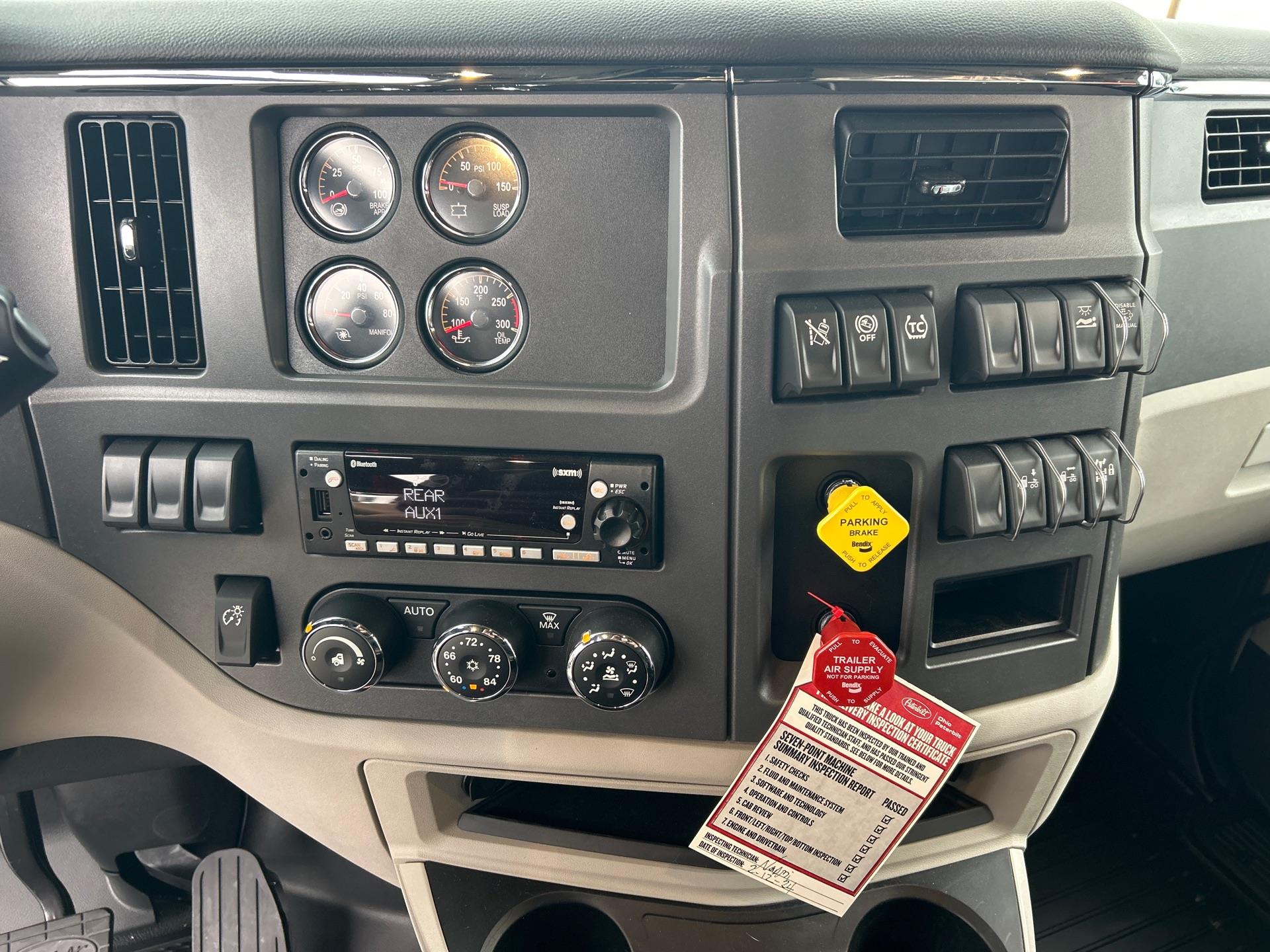 2026 Peterbilt 579 - image 12