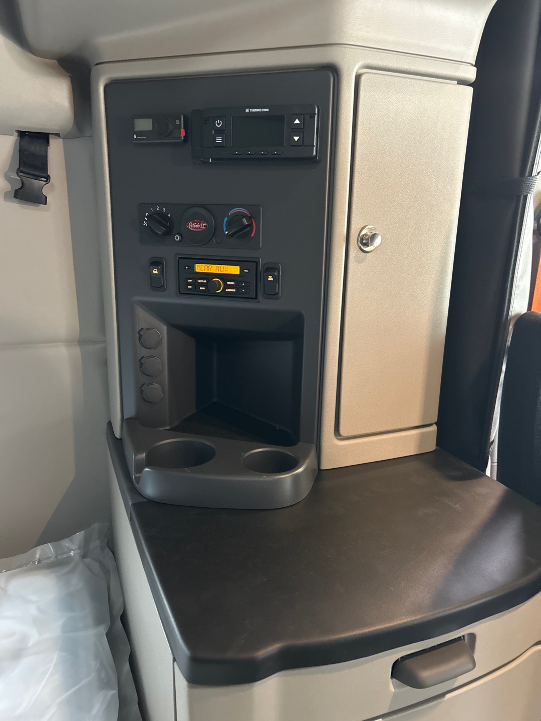 2026 Peterbilt 579 - image 19