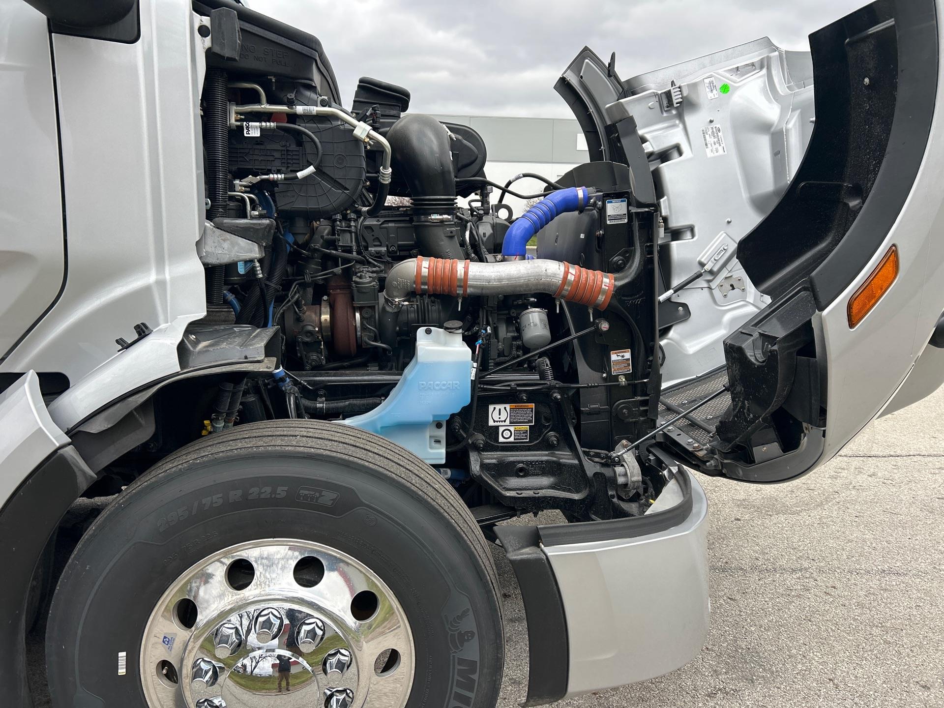 2026 Peterbilt 579 - image 9