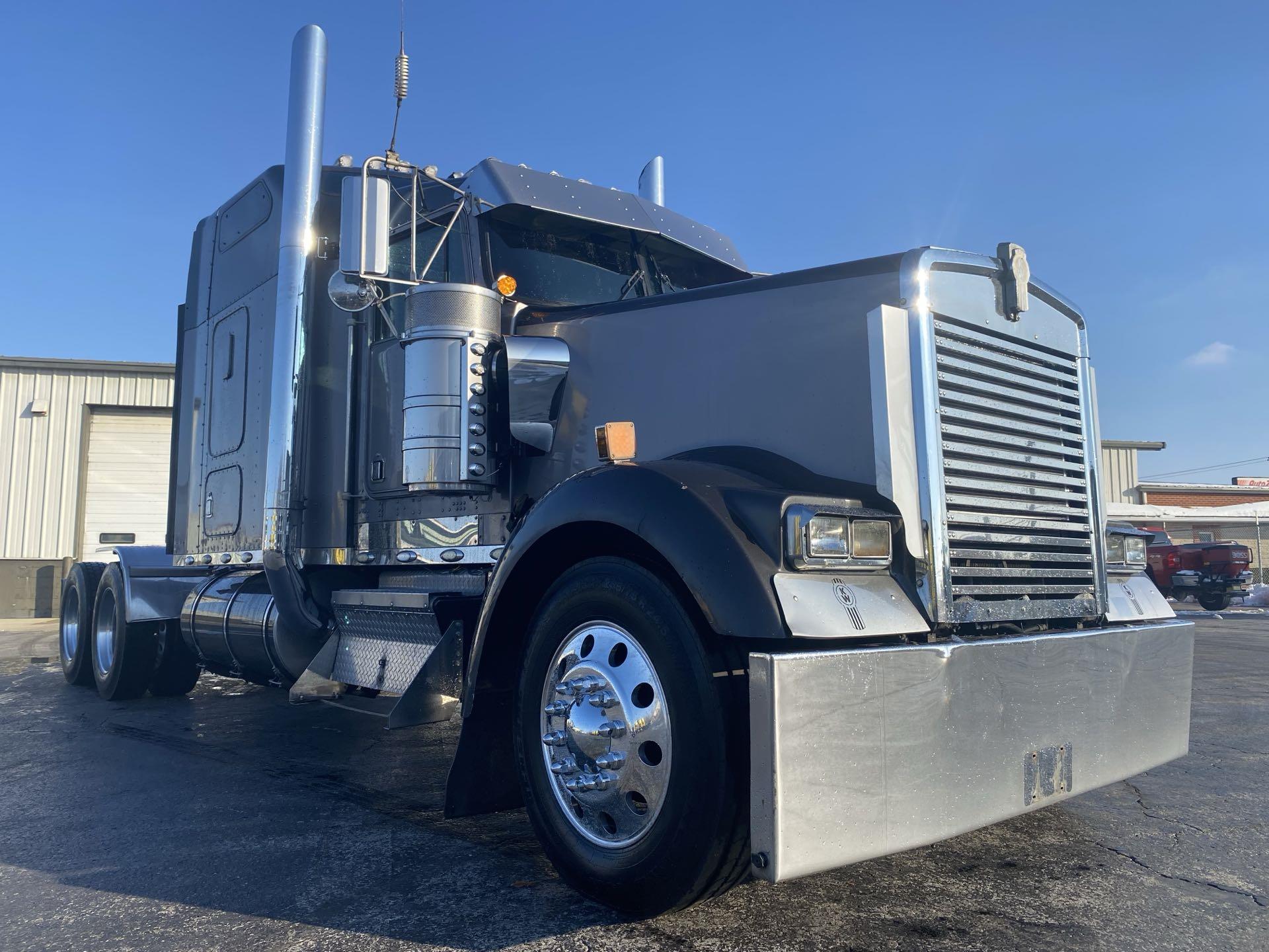 2000 Kenworth W900