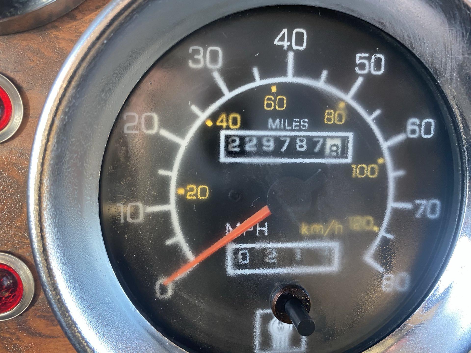 2000 Kenworth W900 - image 14