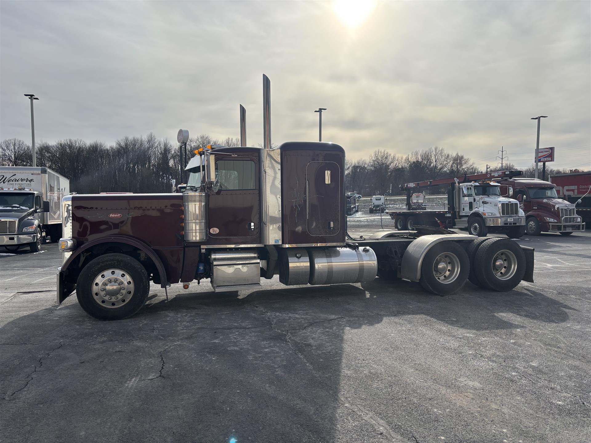 2022 Peterbilt 389