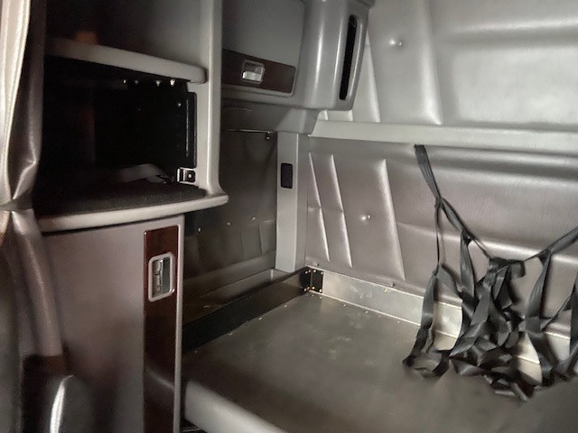 2021 Peterbilt 389 - image 6