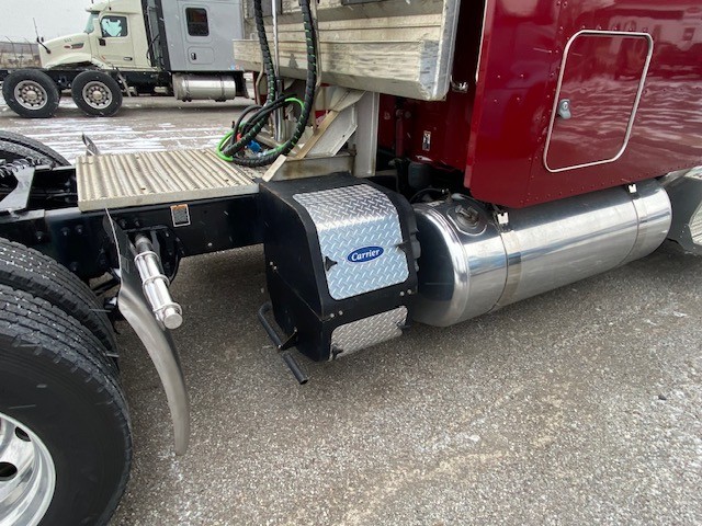 2021 Peterbilt 389 - image 3