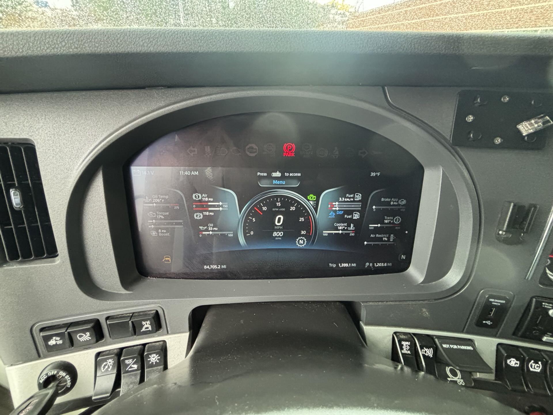 2024 Kenworth W990 - image 10