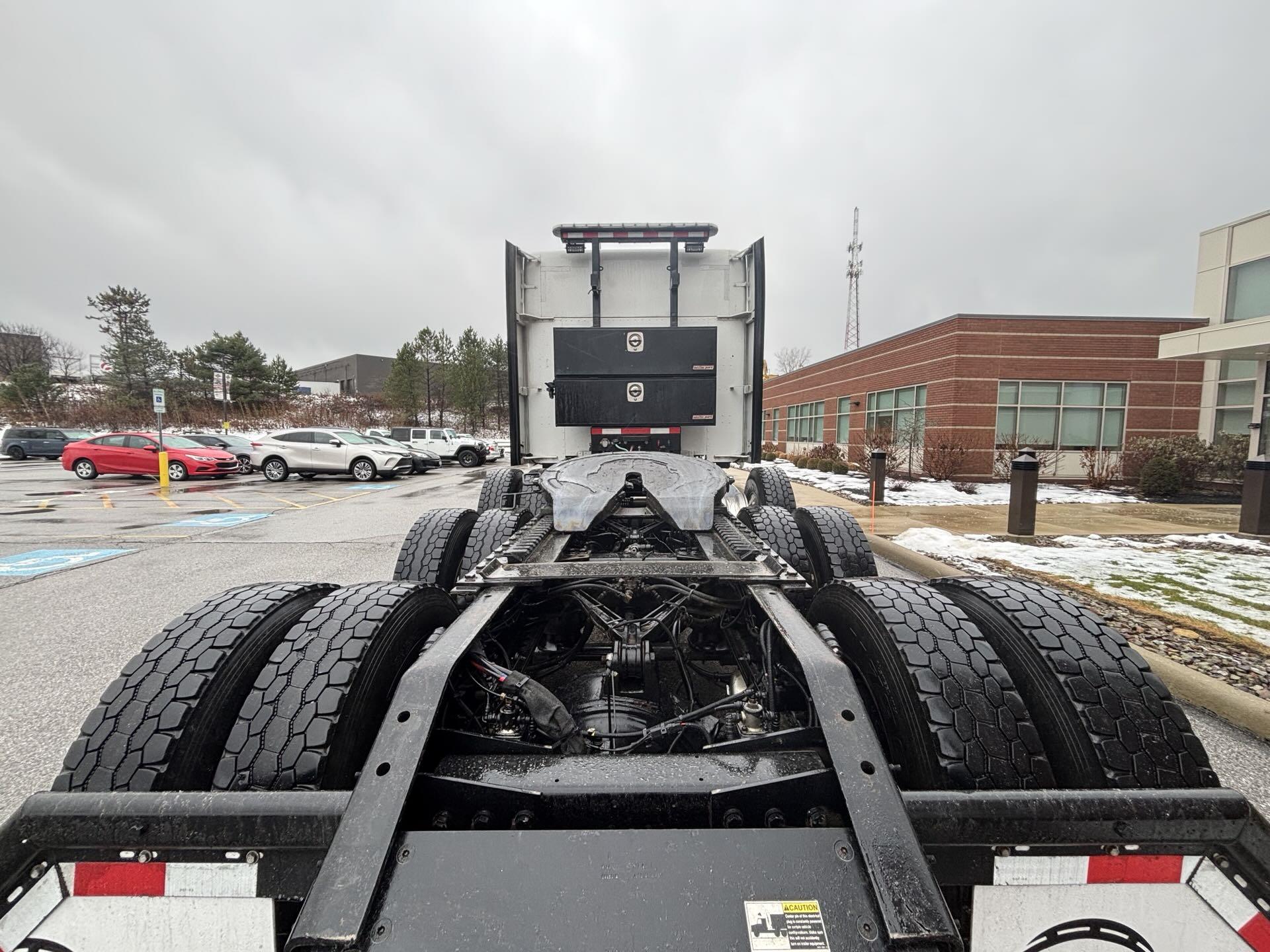 2024 Kenworth W990 - image 7