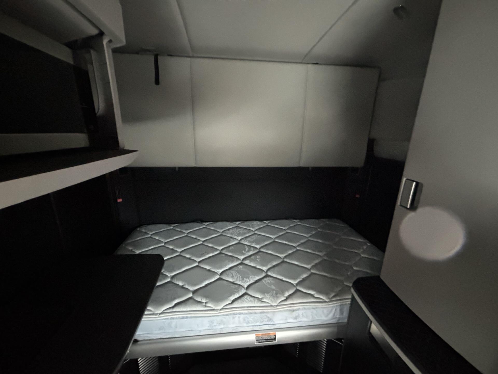 2024 Kenworth W990 - image 14