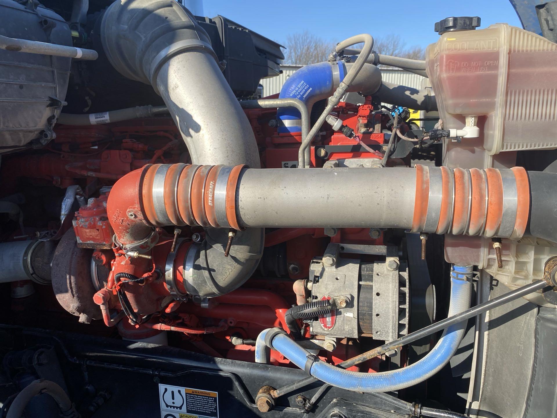 2021 Kenworth T680 - image 9