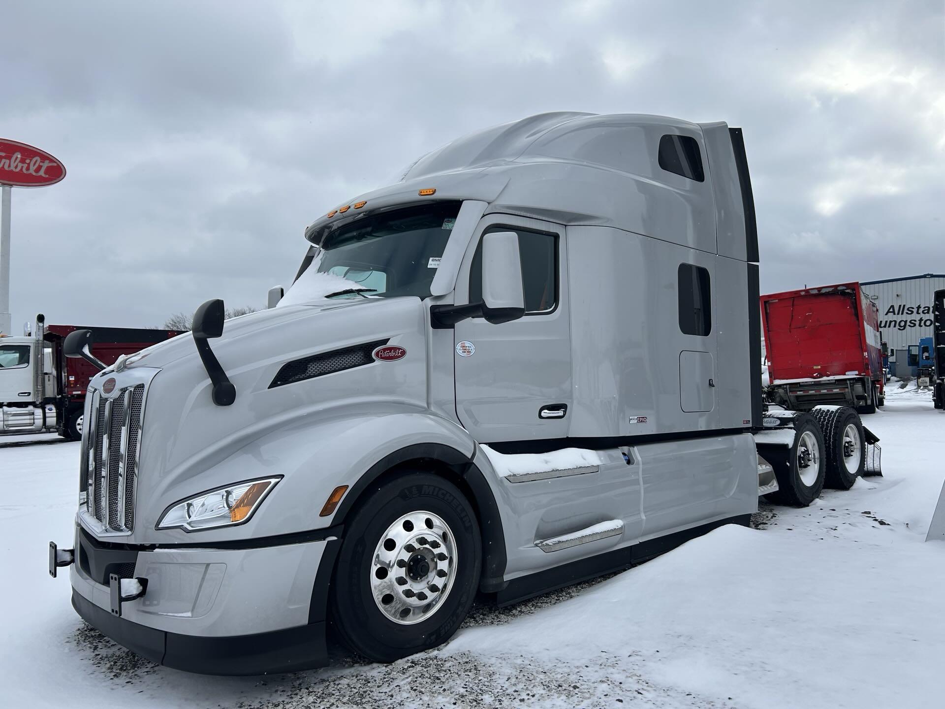 2026 Peterbilt 579 - image 1