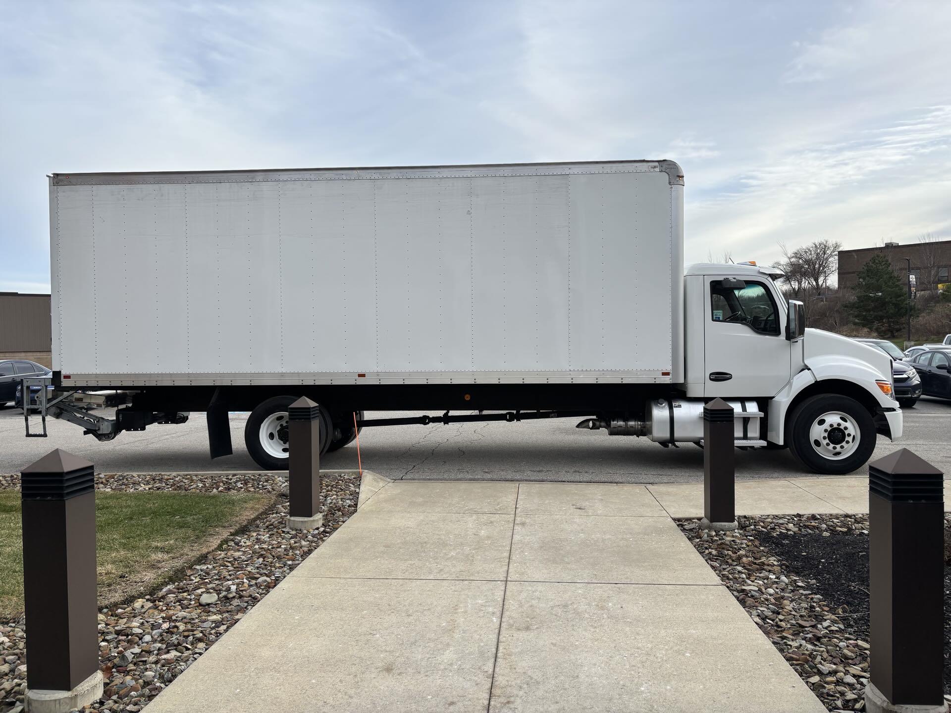 2025 Kenworth - image 2