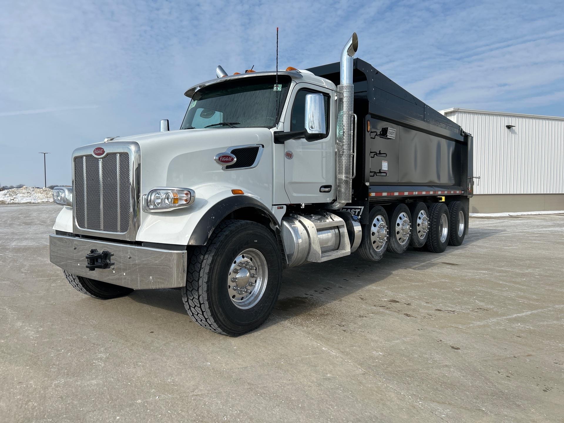 2026 Peterbilt 567