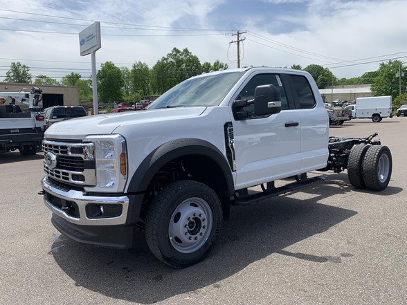 2025 Ford F550