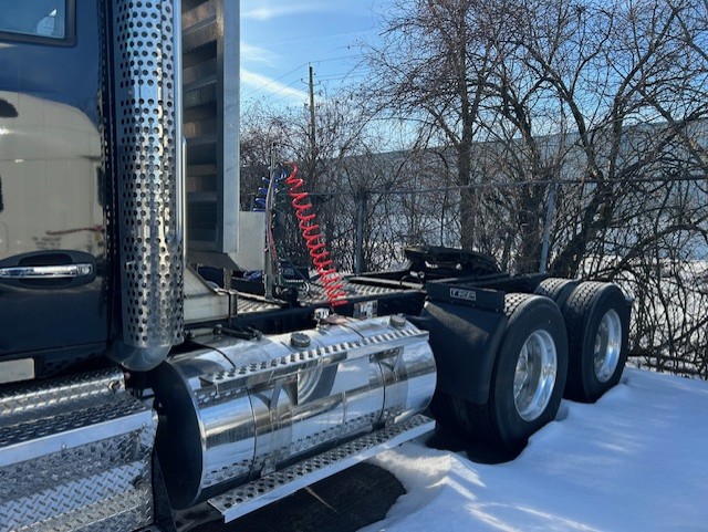 2021 Kenworth T880 - image 6