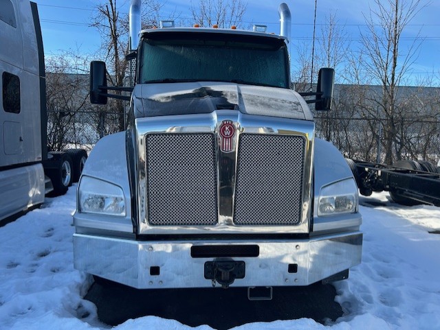 2021 Kenworth T880 - image 3