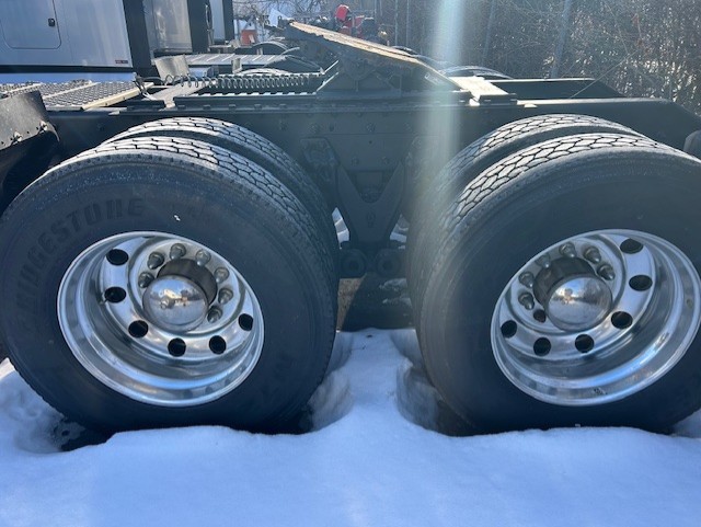 2021 Kenworth T880 - image 10