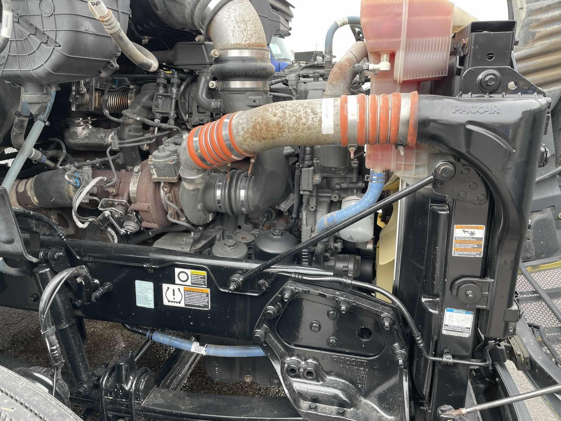 2019 Peterbilt 579 - image 7