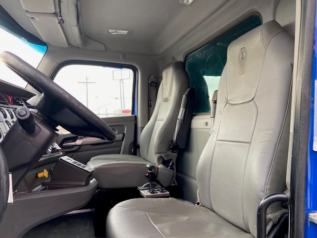 2018 Kenworth T880 - image 9