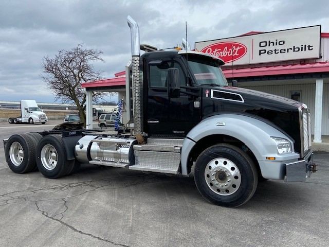 2021 Kenworth T880
